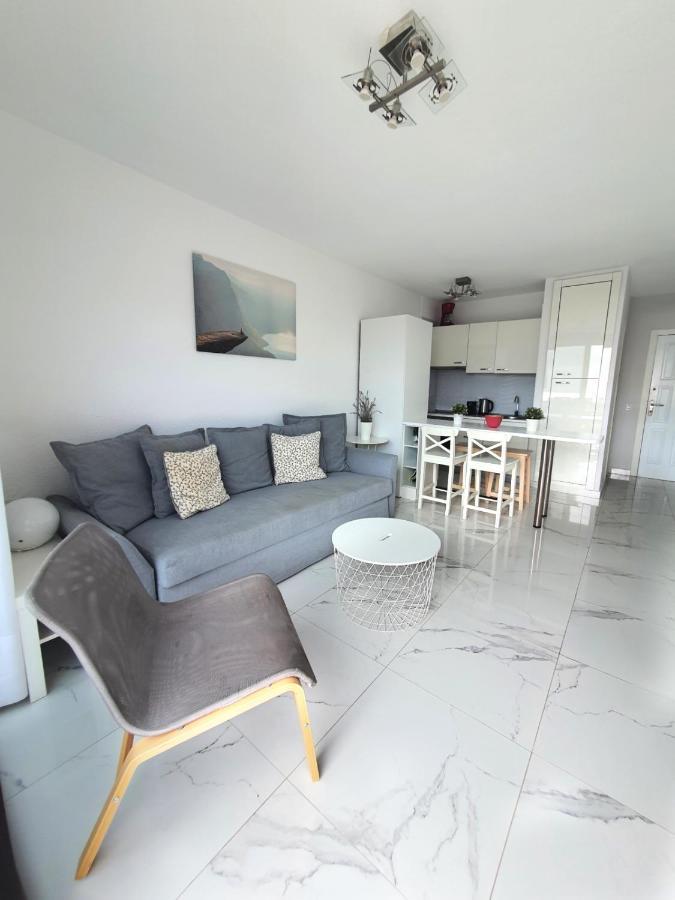 Sea View In Paradise Court 阿德耶 外观 照片